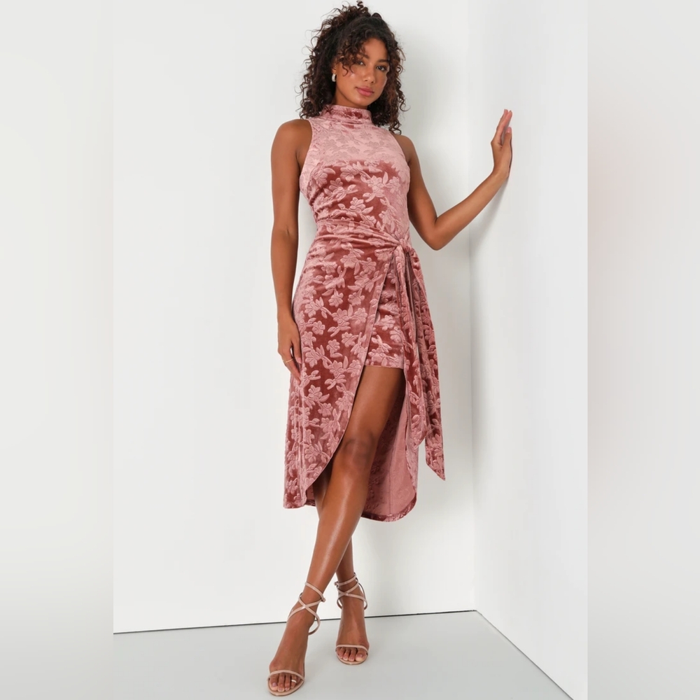 Lulu's Dreamy Energy Mauve Velvet Floral Tie-Front Mock Neck Midi Dress